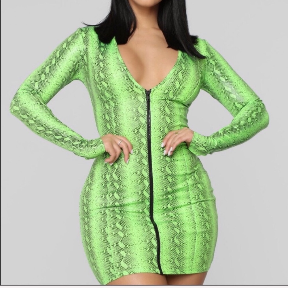 SOLD !!!!!! Snake Dress FN XL Mini Size 12 to 14